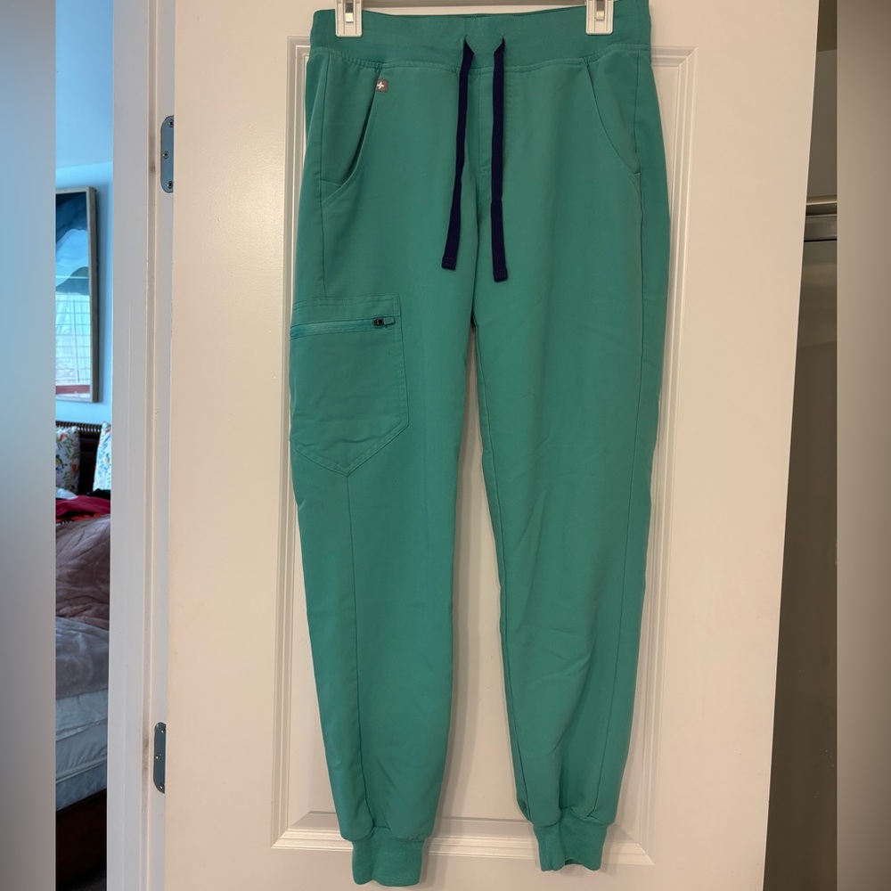 XS Surgical Green Zamora Figs Scrub Pant Joggers